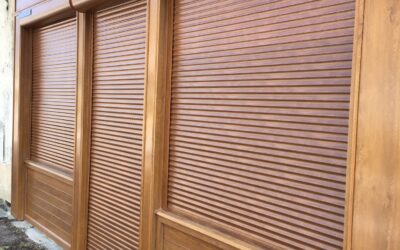 Installation de volets roulants solaires sur un ancien commerce